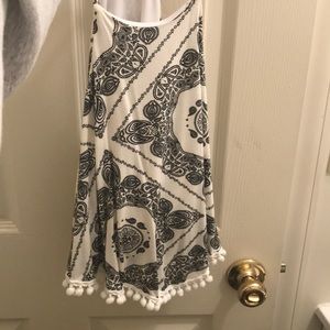 Black & white printed tank top